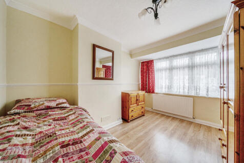 1374628-7-6908b34...