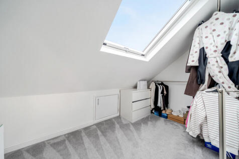 1376305-6-690b60b...