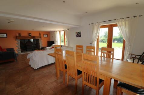 Kitchen/Dining/Family Room