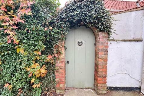 Gate