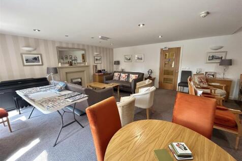 Communal Lounge