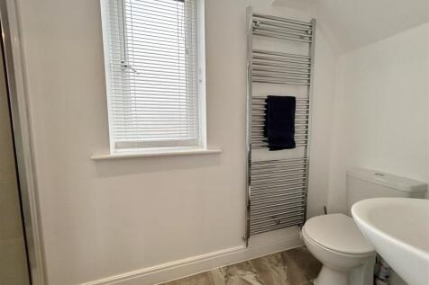 Master Bedroom En-Suite