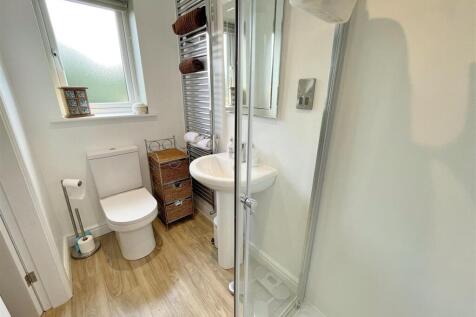 Master Bedroom En-Suite