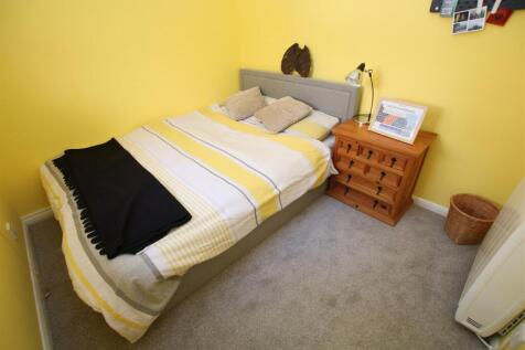 Bedroom 2.JPG