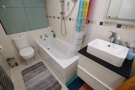 Bathroom.JPG