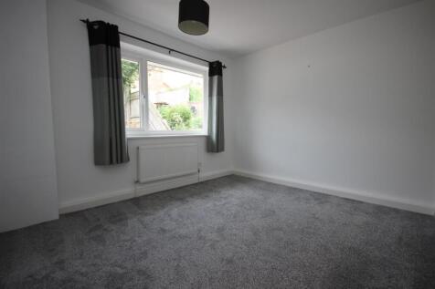Bedroom 2.JPG