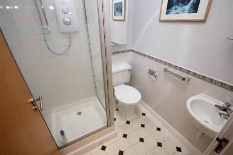 Shower Room.JPG