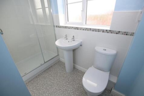 Ensuite.JPG