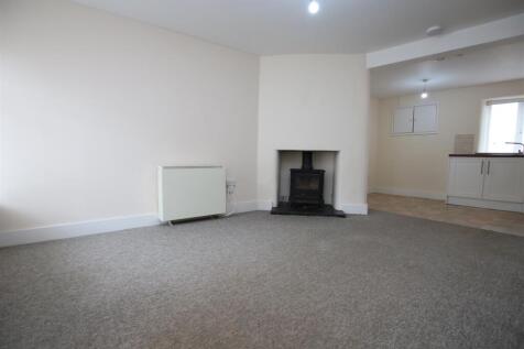Living Room 1.JPG