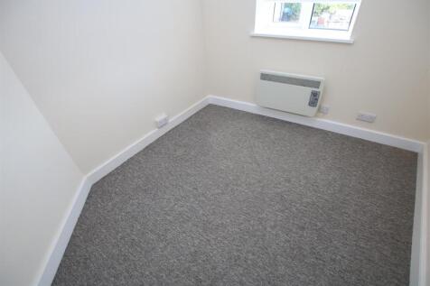 Bedroom 2.JPG