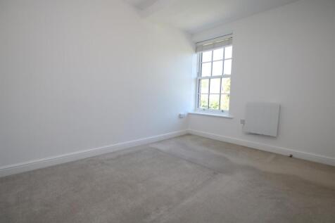 Bedroom 1.1.JPG