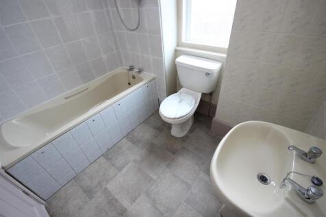 Bathroom.JPG