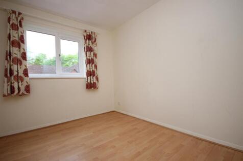 Bedroom 1.JPG