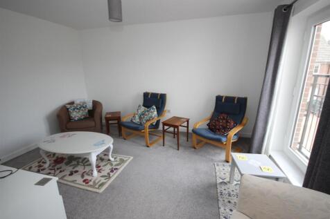 Lounge 3.JPG
