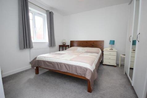Bedroom 1.JPG