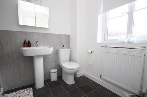ENSUITE 2.JPG