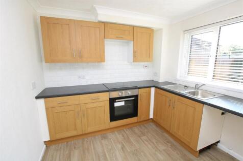Kitchen 2.JPG