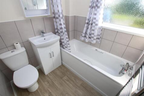 Bathroom.JPG