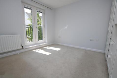 Bedroom 1.JPG