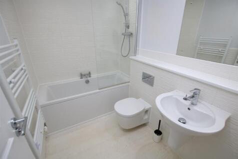 Bathroom.JPG