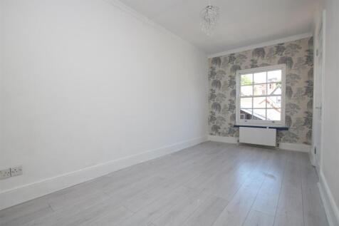 Bedroom 1.2.JPG