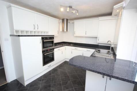 Kitchen 2.JPG