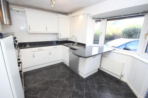 Kitchen 3.JPG