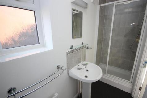 Ensuite.JPG