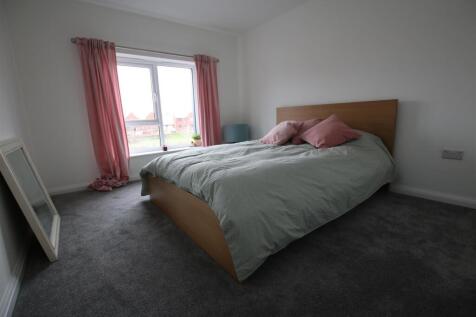 Master Bedroom.JPG