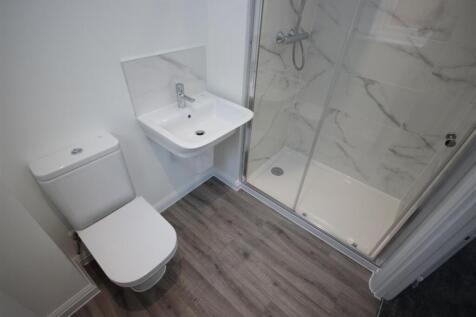 Ensuite.JPG