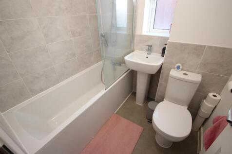 Bathroom.JPG