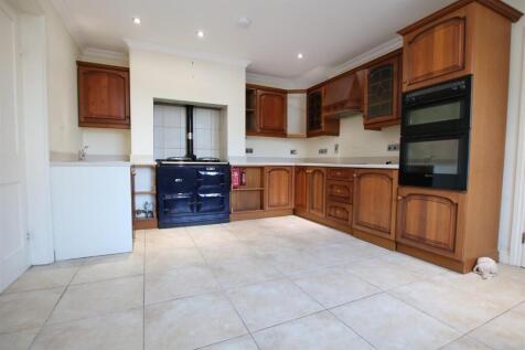Kitchen 1.JPG