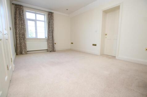 Bedroom 1.JPG