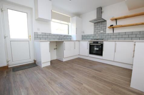 Kitchen 2.JPG