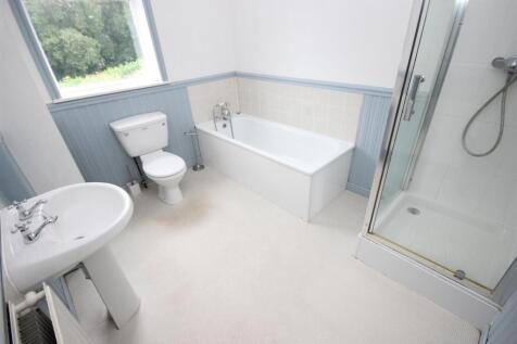 Bathroom.JPG