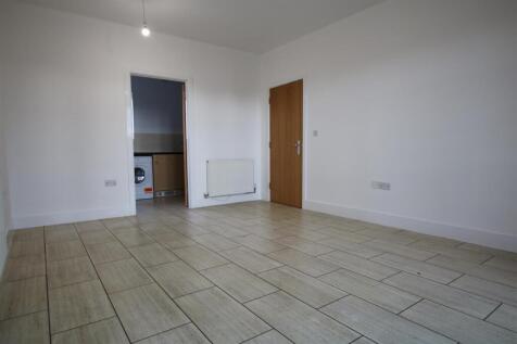 Living Room 4.JPG
