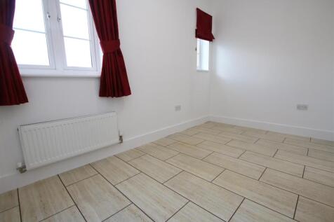 Bedroom 2.JPG