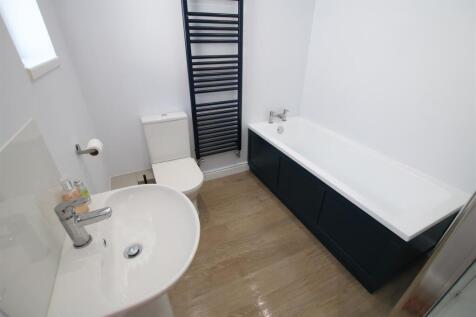Bathroom 1.JPG