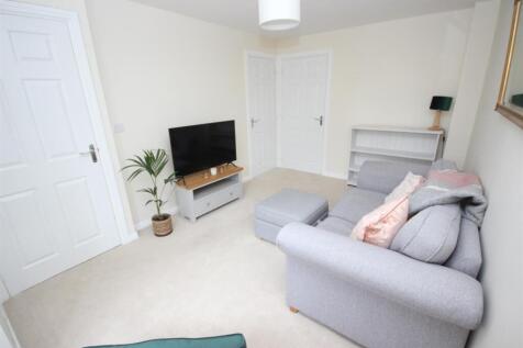 Living Room 3.JPG