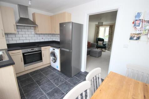 Kitchen 2.JPG