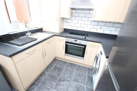 Kitchen 3.JPG