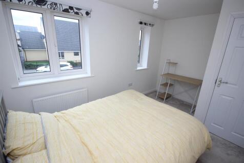 Bed 1.JPG