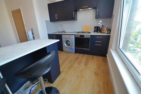 Kitchen 2.JPG