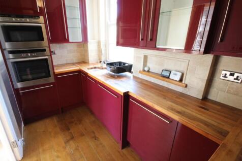 Kitchen 2.JPG