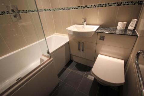 Bathroom.JPG