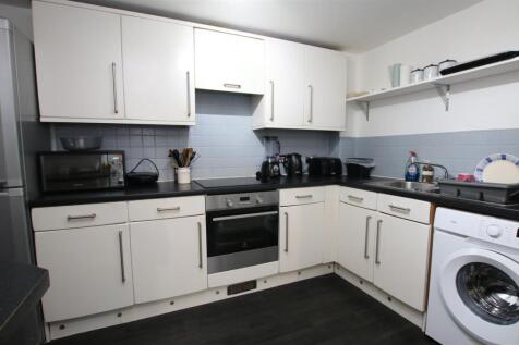 Kitchen 1.JPG