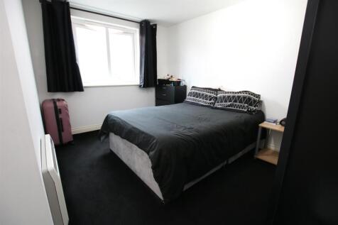 Bedroom 1.JPG