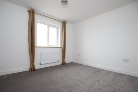 Bedroom 2.JPG