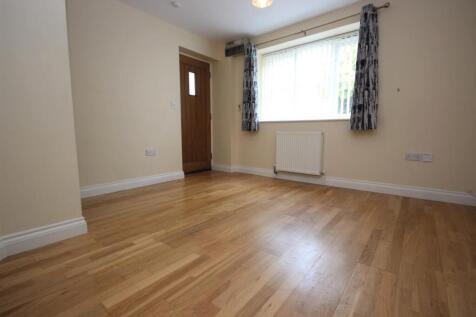 Living Area 4.JPG