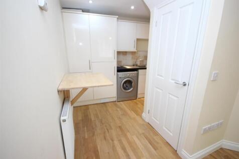 Kitchen Area.JPG